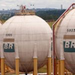 Petrobras anunciou novo reajuste para a gasolina, que entrou em vigor nesse sábado (12)