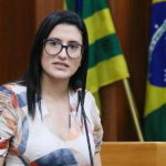 Vereadora goiana recebeu R$ 3,6 mil de auxílio emergencial no ano passado